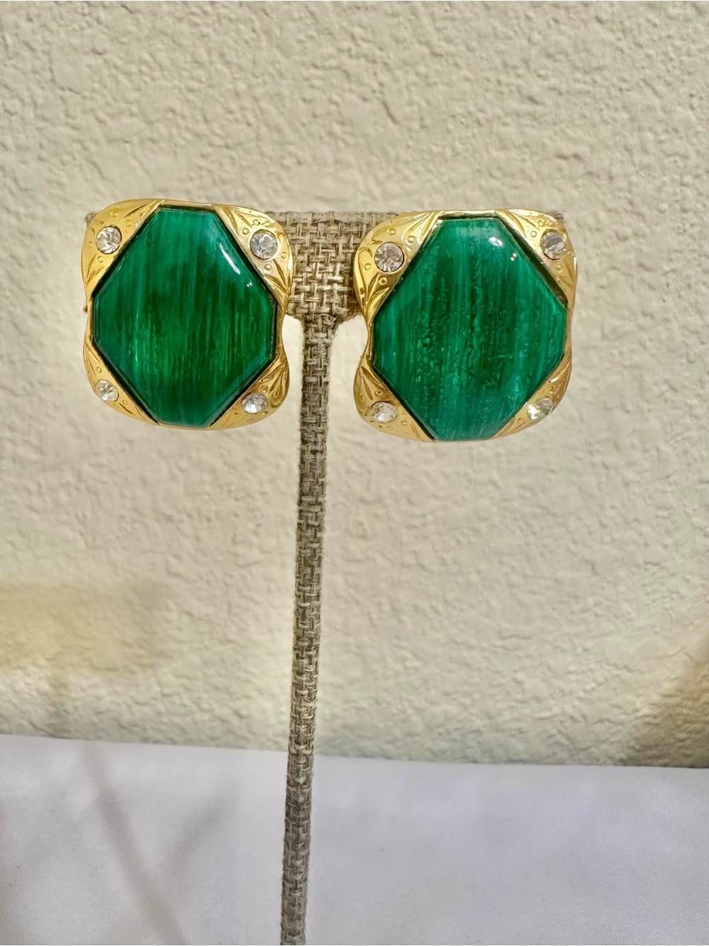 Vintage Gold-Tone Green Cabochon Octagon Statement Earrings (Lightweight)